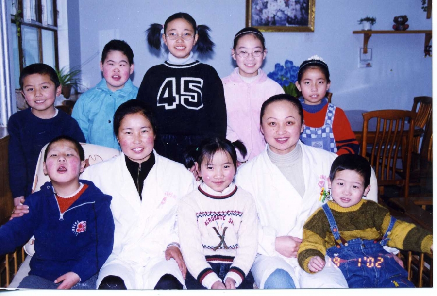 Bingjie Turner and Abigail Anderson at the Xining Children's Home (2002) Bingjie Turner and Abigail Anderson at the Xining Children's Home (2002)